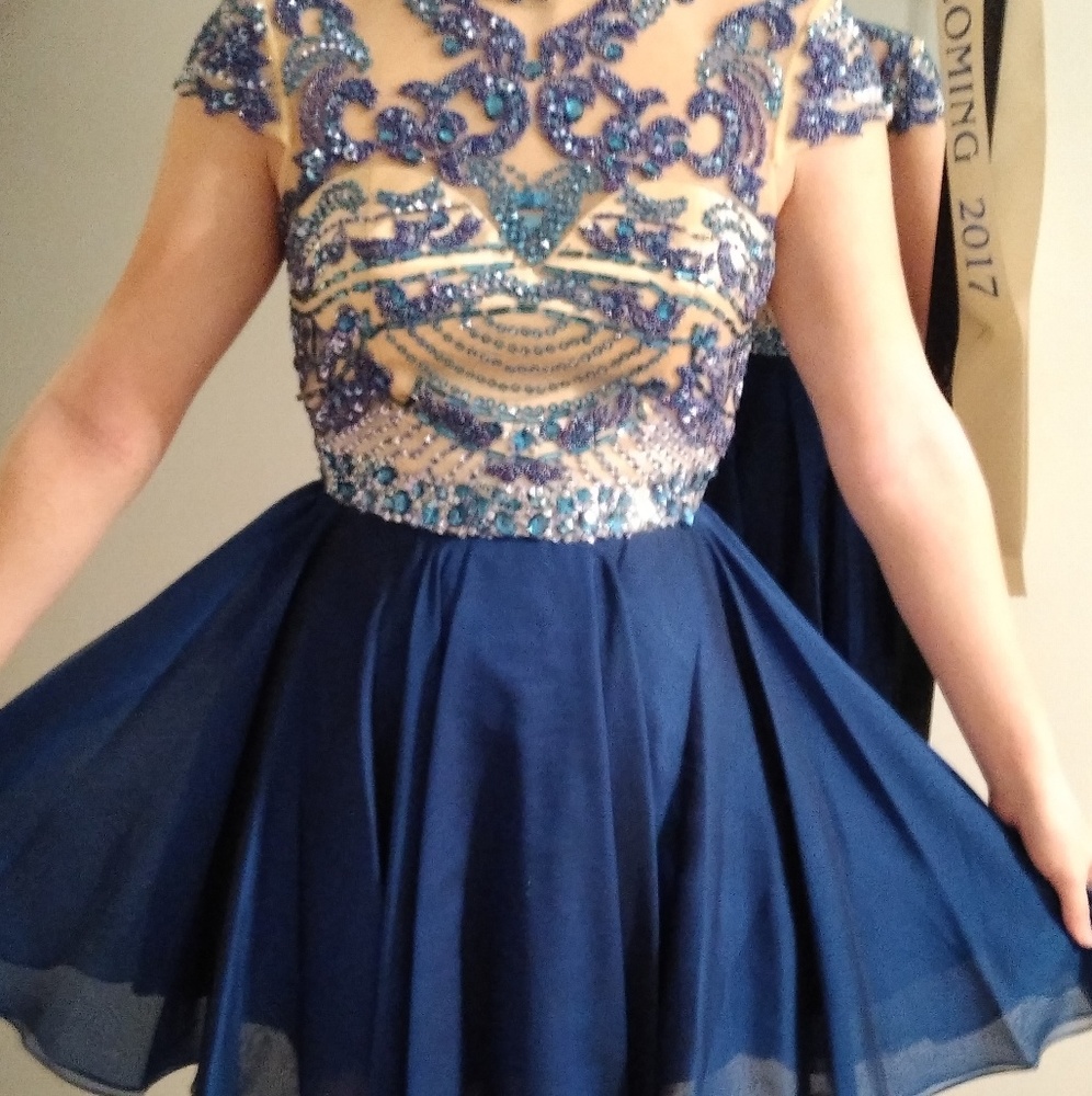 Sherri Hill Homecoming dress Size 4